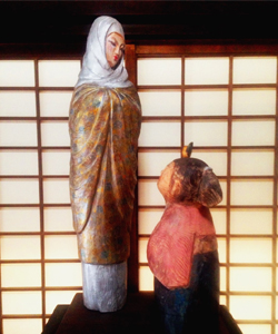 直虎(次郎法師)と虎松の像